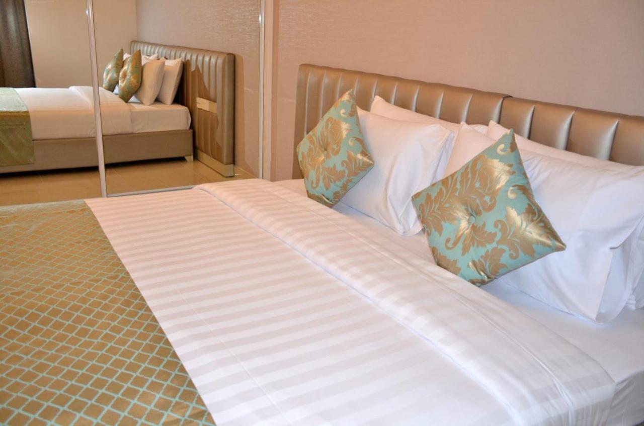 The Lodge Suites Al Manamah Esterno foto