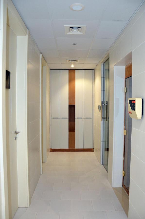 The Lodge Suites Al Manamah Esterno foto