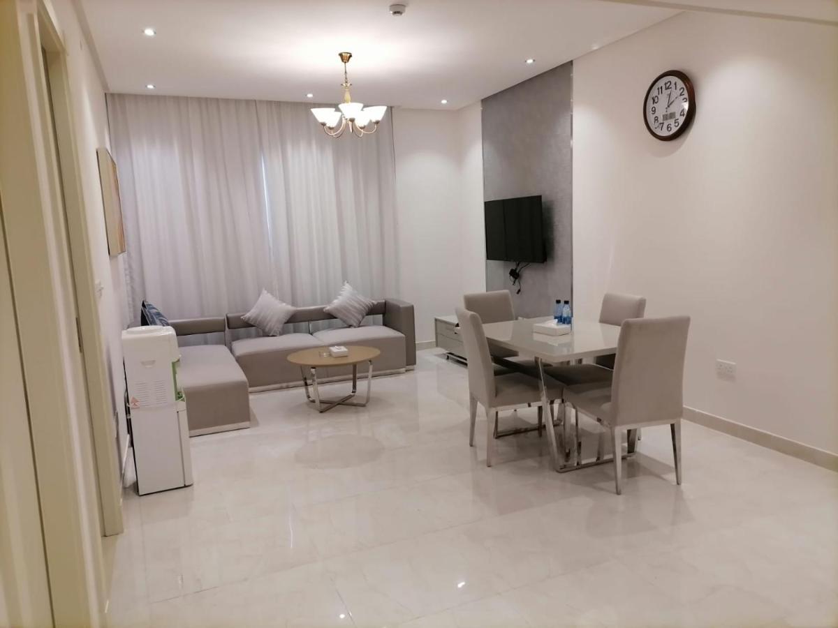 The Lodge Suites Al Manamah Esterno foto