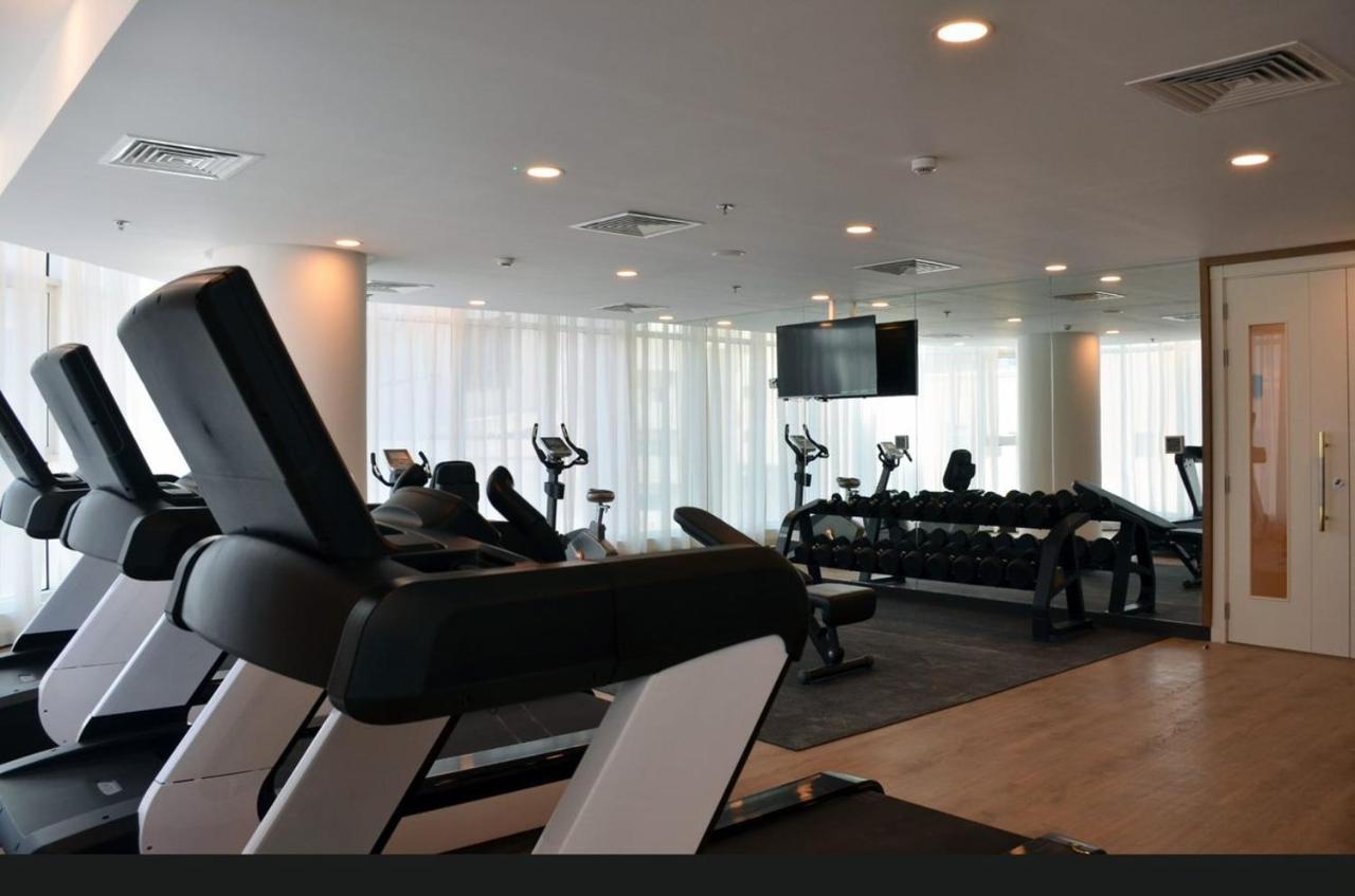 The Lodge Suites Al Manamah Esterno foto